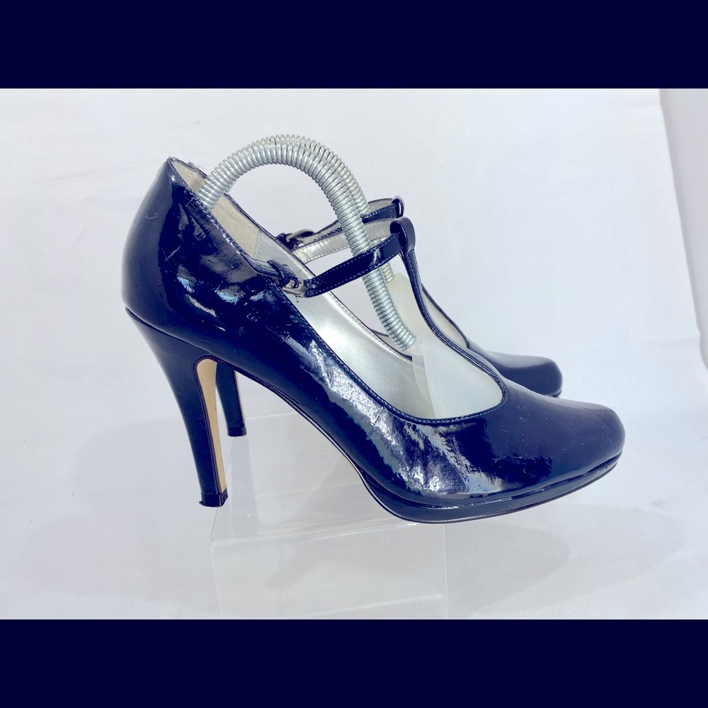 Tahari Dark Blue patent pumps- size 6.5 M.